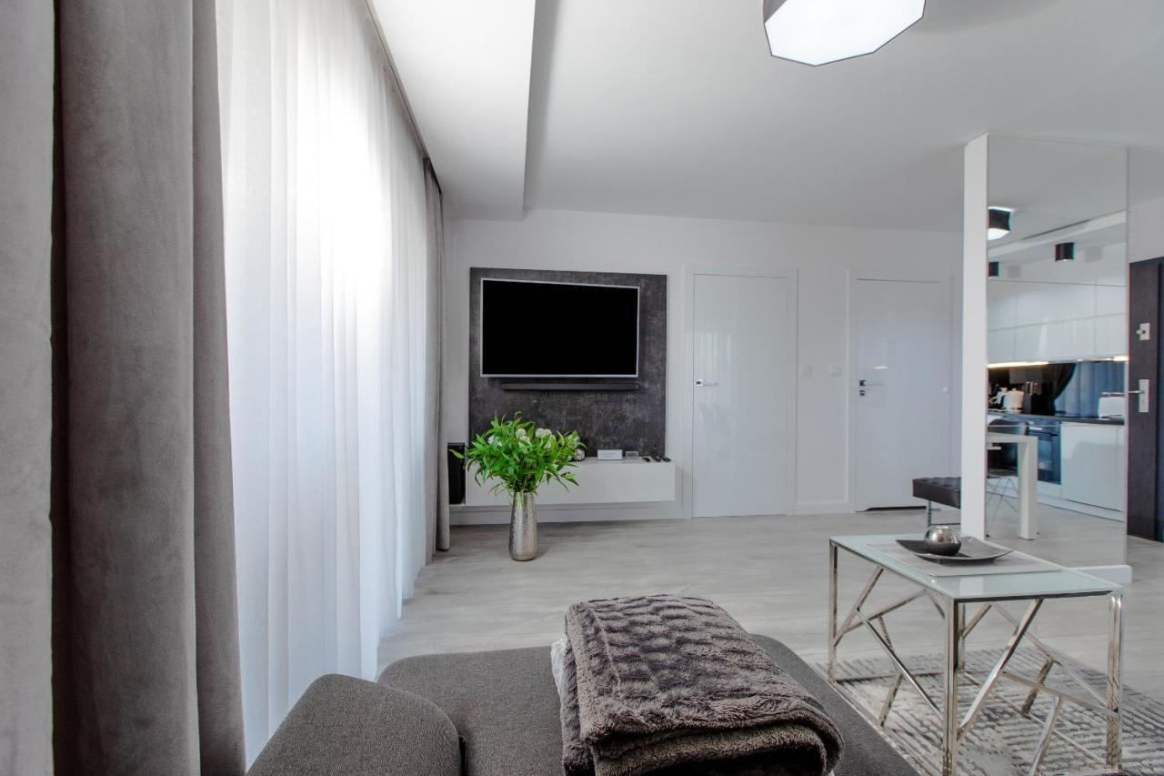 Apartament Linia Komfortu Gardenia Dziwnow Z Widokiem Na Morze Epapartamenty 외부 사진